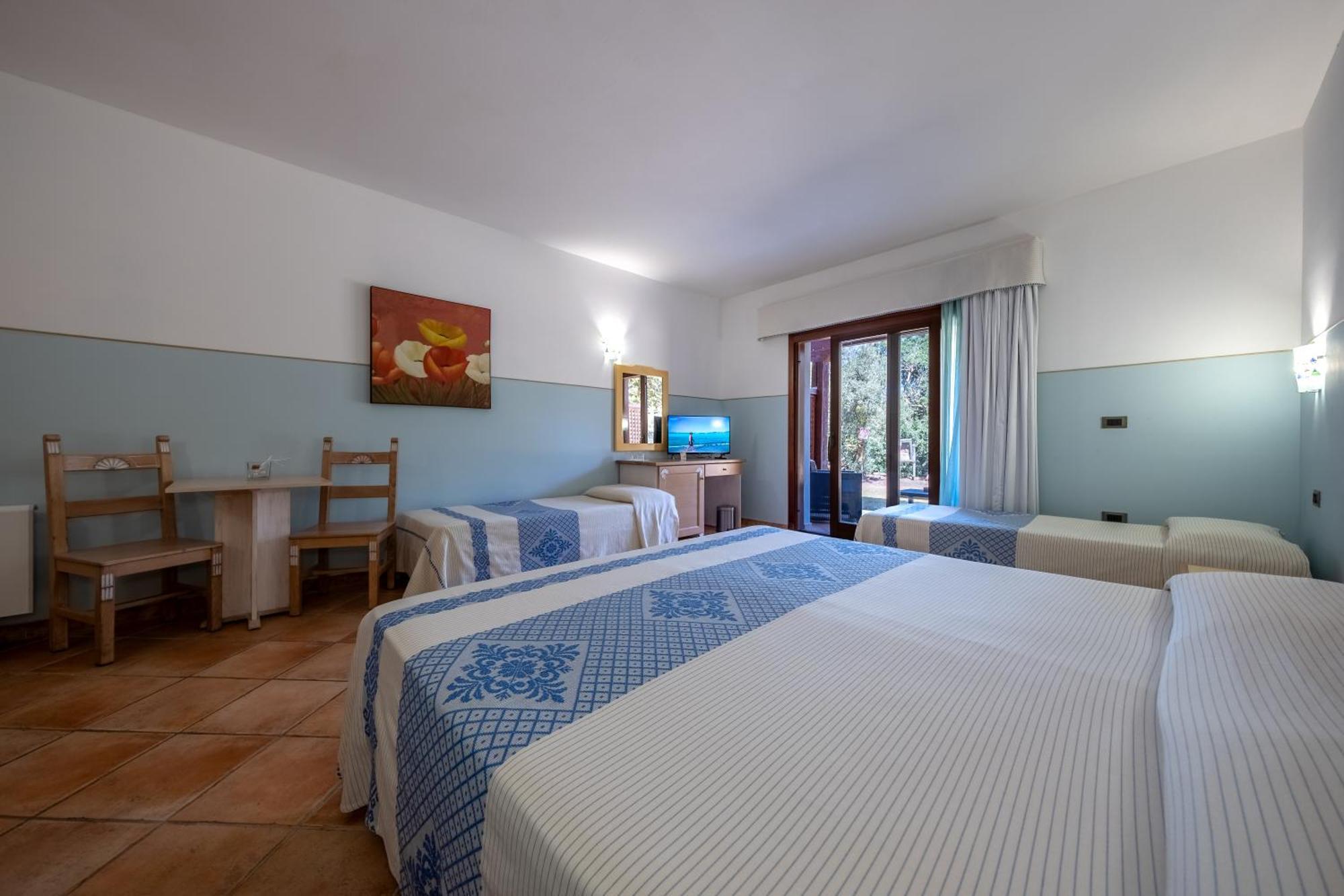 Hotel Luci Del Faro Calasetta Exterior photo