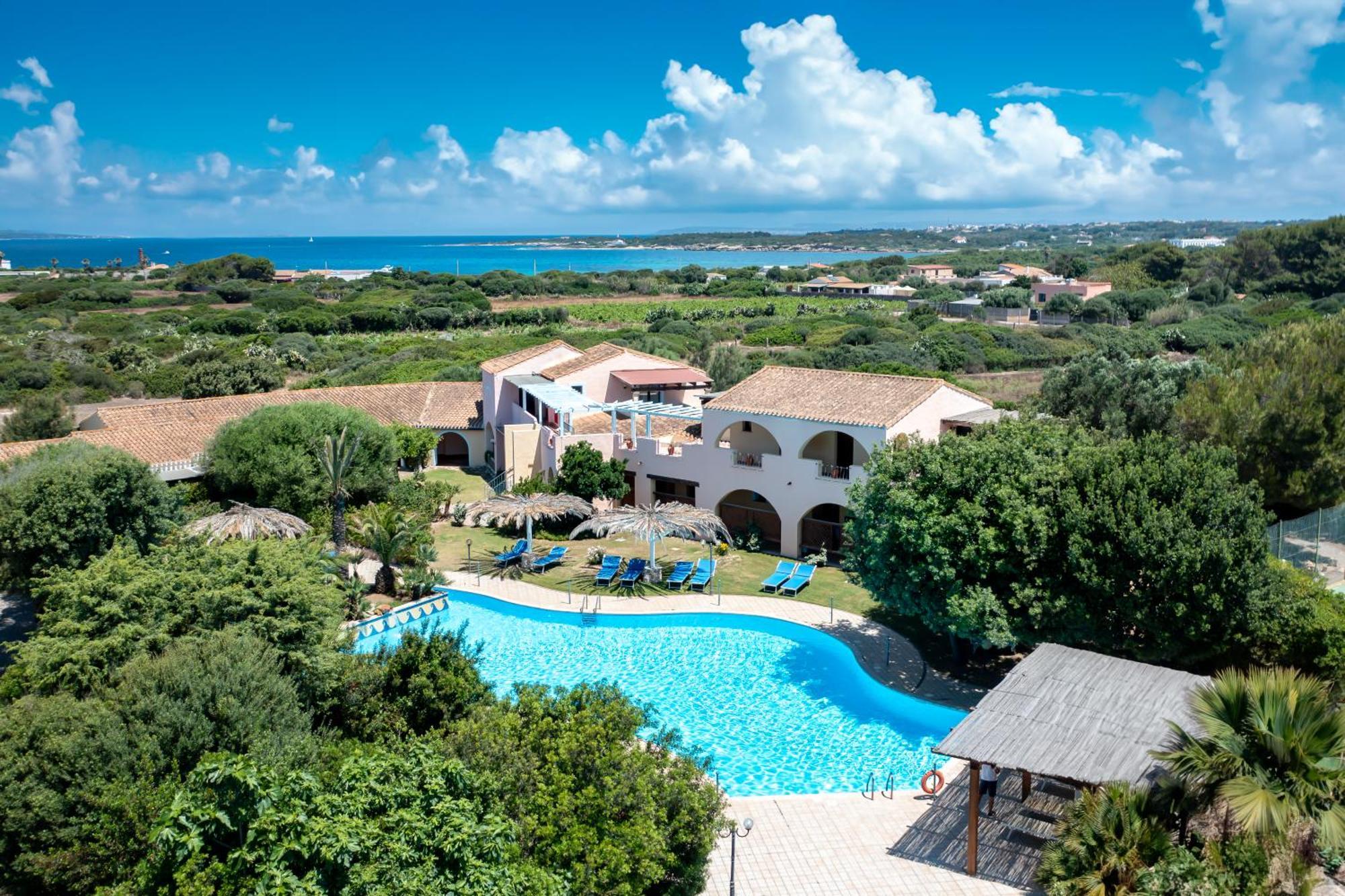 Hotel Luci Del Faro Calasetta Exterior photo