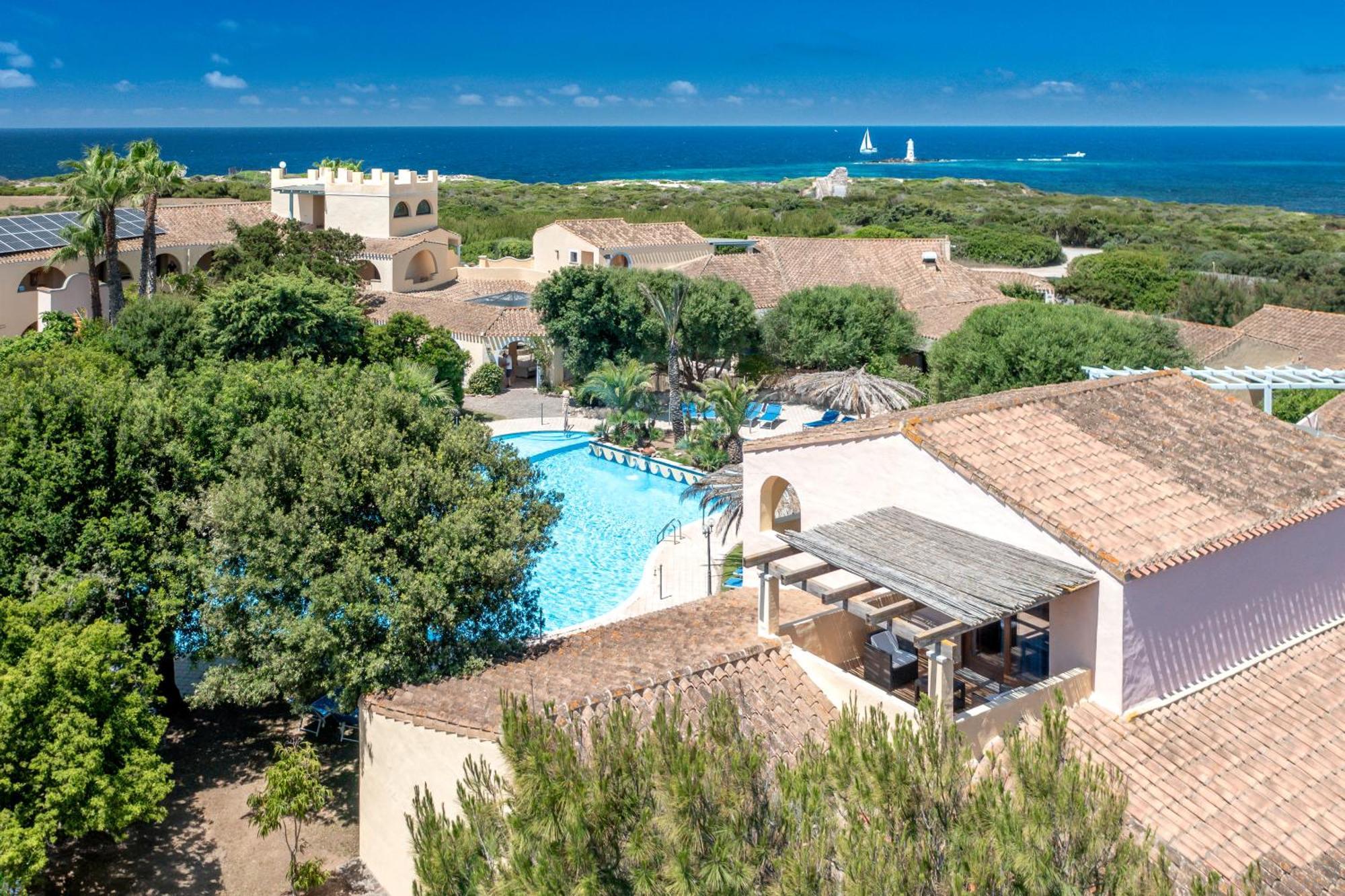 Hotel Luci Del Faro Calasetta Exterior photo