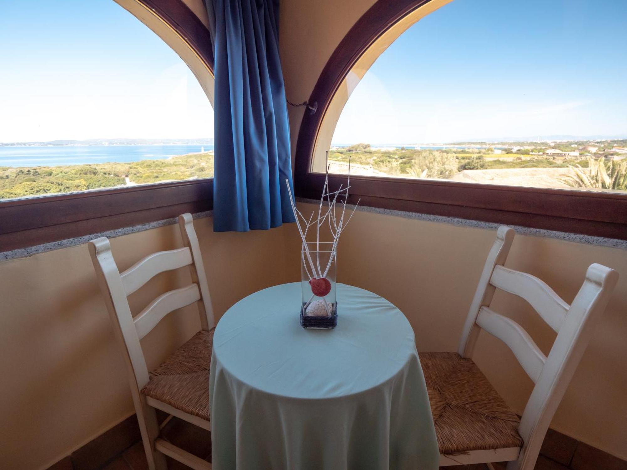 Hotel Luci Del Faro Calasetta Exterior photo